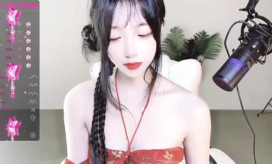 清純神顏極品主播@mmii-mmii(Qiu_Kiyomi)裸舞尺度福利秀 (2)