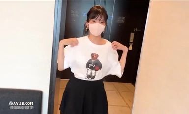 Pretty slutty wife [FC2-PPV-3098539] is a bit like a doll sister by the black ancestor of the big meat stick without a condom inside the shot began to be very nervous fists clenched tightly green hat in the edge of the chat guide visual effect is very str