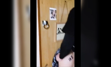 霓虹國性奴便女【緋鞠】主人為慶祝一萬粉絲，叫來不少粉絲，把她當肉便器一般狂艹，十分刺激！原版 4K版本