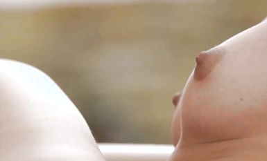 迪丽热巴 18岁时去国外拍裸体写真