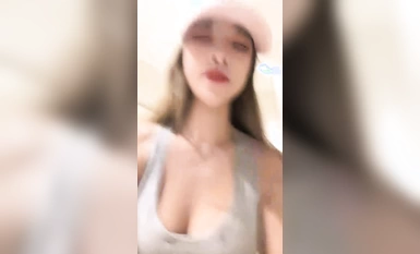 Jamuan visual 20 jam seorang gadis kecergasan yang tampan dengan punggung pert dan pic pic (9)