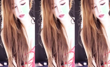 萬元定製網易CC星秀人氣風騷萬人迷極品女神【小初】私拍 騷舞道具紫薇各種高潮臉挑逗（2）