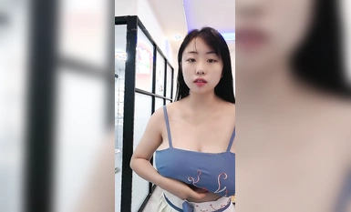 00後超級漢服巨乳大奶