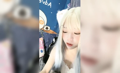 清純蘿莉coser@電氣喵(吃一口小布丁)尺度福利秀 第五彈 (1)