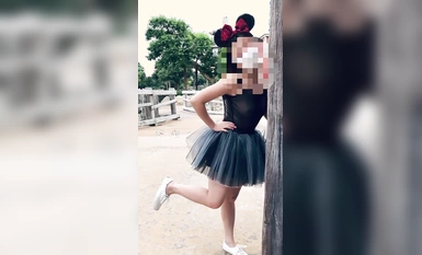 露臉才是王道！人不可貌相清純白皙無毛美鮑愛露出少女【伊理文】訂閱，大街超市商場景區各種人前露出 合集（5）