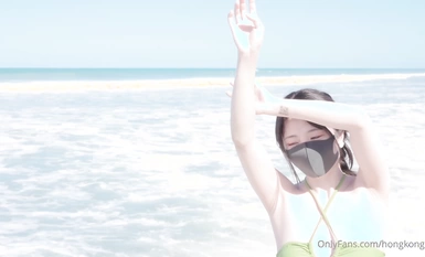 火爆網紅玩偶姐姐『HongKongDoll』2023-10-30 鄉下海灘玩耍篇 2K原版
