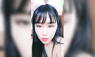 刺激的レズ】【顔面姉妹】21時間収録、極上美女2人が互いのアソコを貫く（1