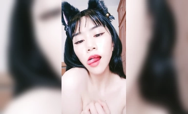 刺激的レズ】【顔面姉妹】21時間収録、極上美女2人が互いのアソコを貫く（1