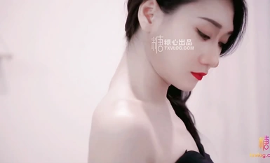 เทพธิดาแอร์โฮสเตส, เทพธิดาหน้าซุปเปอร์สตาร์ [Duoyi], เทพธิดาแอร์โฮสเตสขายาวเซ็กซี่ในถุงน่องสีดำ, เทพธิดาสุดเท่ที่เท่มากบนเตียงพร้อมกับโต้งเพื่อพิชิตผู้หญิงเลวเท่