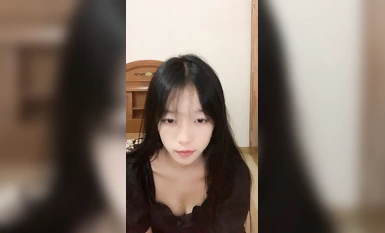 Gadis sekolah baru [? 】Mendapat tuisyen di hadapan kamera, dia mahu ayam besar rakan serigalanya menidurinya Dia menunjukkan mukanya dan mendengar arahan sepanjang masa Dia memakai stoking hitam seksi untuk memikatnya ditunjukkan secara dekat.