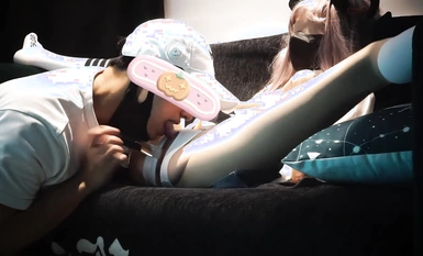 Contrast school girl [TLMS_SVJ] The best contrast exclusive school girl's toy and sexy little panty hindi maiwasan ng mga tao na pabilisin ang pagpasok ng kanyang puki.