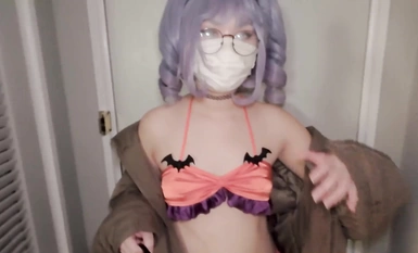 唯美COS女神〖MasukuChan〗萬聖節無限內射cos性感眼鏡娘小可愛，翹起小屁屁象小狗一樣被後入