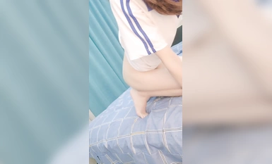 スーパーピンクガール、イー・パップが居眠り (1)