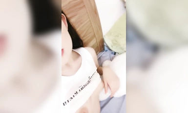 秒殺各大網紅【火箭】花一樣的少女~摳逼道具自慰40小時合集 (1)