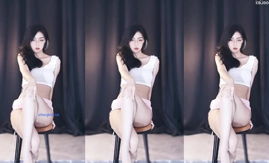 Bộ sưu tập 4 phần do Hoshiya + Mr. Fukada tùy chỉnh