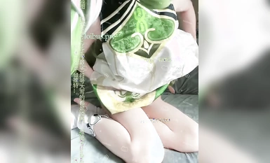 Arnab suka menyembur air, tuhan rumput cos