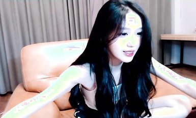 新合集~百擼不厭【不純學妹_lucy_1811】魔鬼中的天使~絲襪美腿~漏奶揉逼~道具自慰 (32)