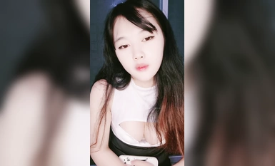 Benih hijau masuk ke laut~Gadis yang tidak bersalah dan cantik [04 kanak-kanak]Gadis yang sempurna di sebelah masuk ke laut~Mandi telanjang~Godaan tarian seksi (1)