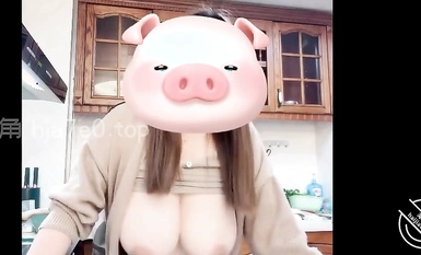 海角社區姐弟亂倫大神【豐乳肥臀的姐姐】爸媽不在家跟姐姐肆無忌憚的做愛從廚房做到卧室炮火響了一夜精液射她逼毛