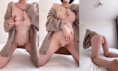 올리브 니트 스웨터