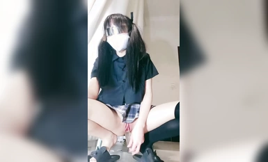 긴 다리 무릎 높이 양말 귀여운 더블 포니테일 소녀 차이 웬웬 (3)