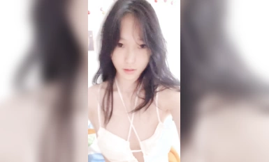 Mahkota bawah laut gadis berkaki panjang yang tidak bersalah (4)