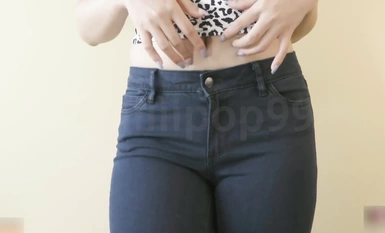 淫乳女神〖下面有根棒棒糖〗開檔牛仔褲滿足臭弟第的性癖 現在的哥哥怎麼都喜歡讓我當母狗呢？壞死了