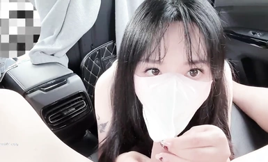 美しくて巨乳の美女[饕餮さくら]がチキンを食べて、足コキして、私を犯してくれるのはとても気持ちいいです。彼女は良い体型をしていて、ホワイトタイガーのピンクの穴に犯されます。コンドームなしで。