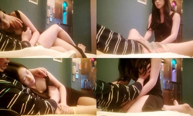 11-21 the latest foot bath health care [Cadillac] God and found the extreme girl, very beautiful and young also open, grabbing the dragon tendon service 脫掉胸罩隨便揉嫩胸純欲值滿分