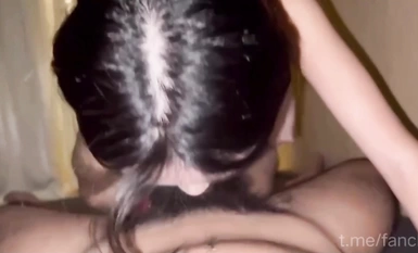 Dewi penembak jalanan selebriti internet Douyin ▌Zhao Yifei▌ berubah menjadi dewa perang tandas dengan tulang selangka yang menggoda dan tatu bunga yang menjilat .