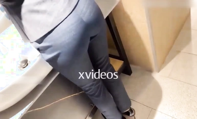 Giám đốc kinh doanh cổ trắng thanh lịch và nóng nảy [Adeless2] cuối cùng cũng được đưa vào khách sạn. Cô ấy thường rất dè dặt, nhưng không ngờ khi lên giường lại sexy đến thế ~ Sự tương phản giữa vẻ ngoài dâm đãng và dâm đãng của cô ấy. thật tuyệt vời