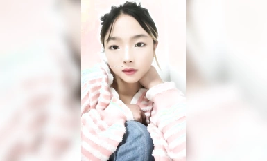 Gadis pelajar berusia 18 tahun [Xiao Guai 7] mabuk selepas hanya beberapa botol bir dan disentuh dan menjerit, "Sialan, Sialan, Sialan gadis kecil itu dimusnahkan seperti orang gila."