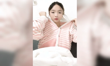 灌醉18歲的學生妹【小乖7】幾瓶啤酒就喝醉了，被操了，嬌喘喊著快快快，清新小妹子被瘋狂蹂躪 (5)