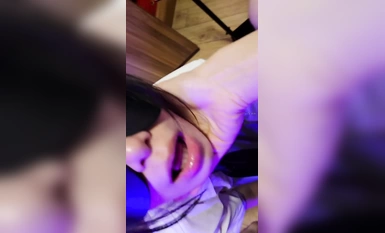 「爽~爸爸」對話淫盪，四眼PUA調教大神【小二先生MrTu】圈養高顏值極品超嫩妙齡美少女，學生制服毒龍插嘴窒息口爆無套中出內射粉嫩蜜穴 (2)