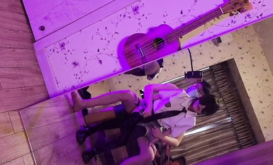 Ang "Astig~ Daddy" ay may malalaswang pag-uusap, at ang master ng four-eyed PUA training [MrTu] ay nagpapanatili ng isang magandang batang babae na may magandang hitsura at sobrang lambing. isang condom sa kanyang pink na puke (1)