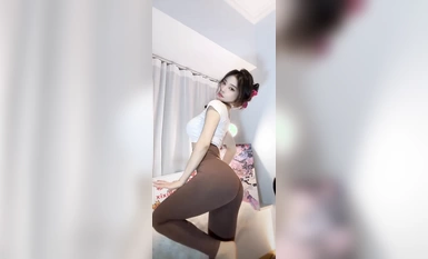 รวมคลิปเต้นสด 120 คลิปของเทพธิดาอันดับ 1 ก้นสวย Xixi Jiangzi (1)