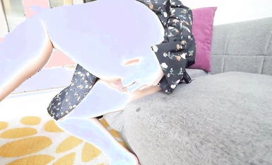 Nữ tuyển thủ là vua của giới bảng chữ cái trong nước đã phát triển vòng âm đạo ở phần thân dưới của trần nhà. Cô gái [Li Xiaomo] đã quay riêng phần thứ sáu: Đổ một chai tinh dầu gió vào tử cung, phần thân dưới. sẽ bị đốt cháy trực tiếp, và nó sẽ được mở rộng bằng một thanh sắt, và nó sẽ bị chết tiệt