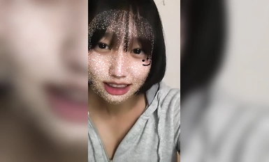 [即时聊天] Big buzz！卖家已删除！智能手机拍摄！现在是在 in*talive 上进行色情表演的时候了！获取业余大奶女孩自拍的谈话场景！她化了淡妆，身体健康！