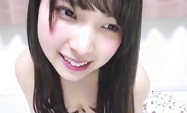 Live Chat] Sorry for the long wait! A neat and innocent slumming idol-type black hair chat amateur girl with a super cute shy face is coming down! She has beautiful D-cup estimated breasts and super white skin!