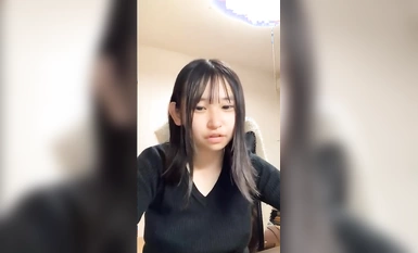 Uncensored Live Chat] Kita! Smartphone shooting! Legit Lolita! Chatting white skin amateur girls who take off their clothes immediately from their home! Estimated D-cup beautiful tits & thin pubic hair! Computer Chair