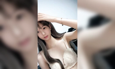 ว้าว~ ฟื้นคืนชีพด้วยเลือดเต็ม~ นางฟ้าลงมายังโลก ~ [นักศึกษาวิทยาลัยเซินเจิ้น] ด้วยรูปลักษณ์ที่ดูดีสุด ๆ การปรากฏตัวอย่างกะทันหันของนางฟ้าตัวน้อยก็เพียงพอที่จะทำให้ผู้ชมทุกคนประหลาดใจหีตัวน้อยมีสีชมพูชุ่มฉ่ำและอร่อย! (4)