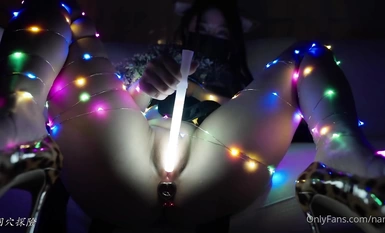 nana_taipei娜娜 聖誕特輯 發光聖誕樹洞的探險