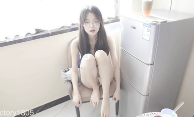 Amateur Fisherman Lin Shuci Transparent Panties Stockings Footjob