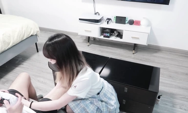 清純JK少女誘惑計劃【sushiioll】這么緊致的逼逼爸爸們喜歡嗎？會不會感覺很舒服很爽？又被爸爸填滿了！爸爸的反差小母狗