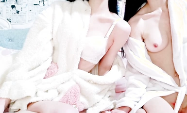 極上レズダブル痴女パッション【桜子はる】スリム体型白肌！櫻子ハル】スリム体型の白肌！フェイク背面騎乗位を身にまとい、激しい上半身、白く柔らかな美尻の盛り上がりをクールオーバーに挿入！