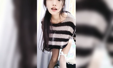 เทพธิดาแห่งความงามในโรงเรียนบล็อกบัสเตอร์ 20 ชั่วโมง [Cai Cai Fairy] อาบน้ำเปลือยเปล่าหีของเธอหยดน้ำและเธอก็แสดงการเต้นรำสไตล์ Douyin เปลื้องผ้าและกระเจี๊ยวของเธอก็ระเบิด! (13)