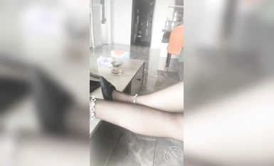 海角亂倫通姦大神【善良的小嫂子】大哥喝醉了睡覺 在隔壁房操嫂子 黑絲情趣淫慾拉滿 大屌盡情抽送蜜穴 偷腥真刺激