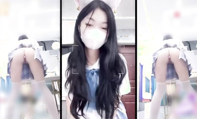 軟萌甜美少女 情色主播【小貓咪】，乖乖小可愛主打的就是一個反差，校園女神清純的外表，私下裡反差淫盪