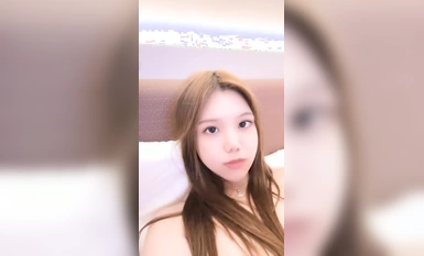 G奶女神超級漂亮【巨乳girl】啪啪裸舞道具爽，純天然無添加，甩起來畫面好震撼，推薦一看！ (2)