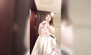 G奶女神超級漂亮【巨乳girl】啪啪裸舞道具爽，純天然無添加，甩起來畫面好震撼，推薦一看！ (6)